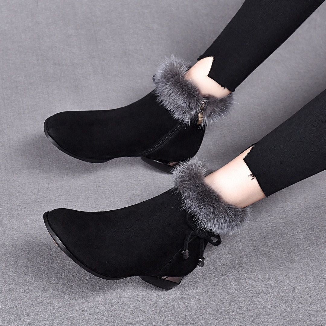 😍😍Časovno omejena ponudba【35-41】 Mehki usnjeni škornji z okroglo konico in srednjo peto