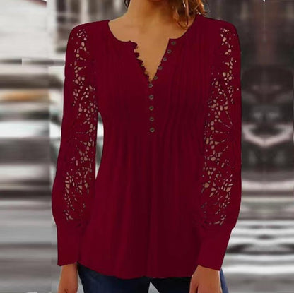 🎁 [Időben korlátozott ajánlat] [S-5XL] 🔥 Stílusos csipke felső prémium selyemhatású anyagból és elegáns V-nyakkal, kivágott csipke részletekkel.