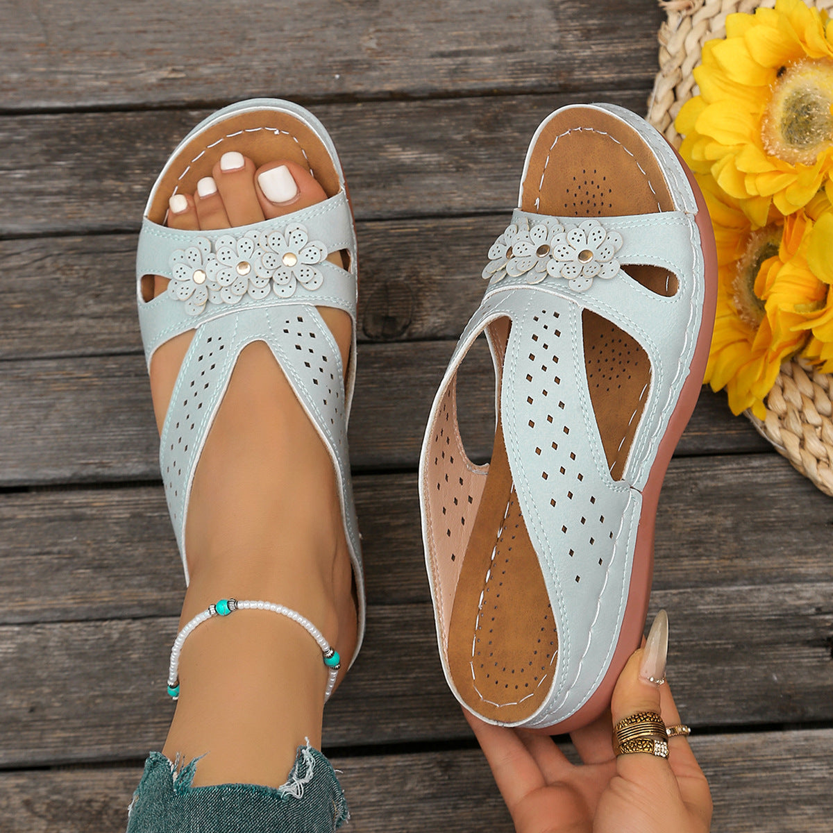 💓👡【7 színben kapható】Üreges sarokkal ellátott nyári szandál, kiváló minőségű, kényelmes minden napra