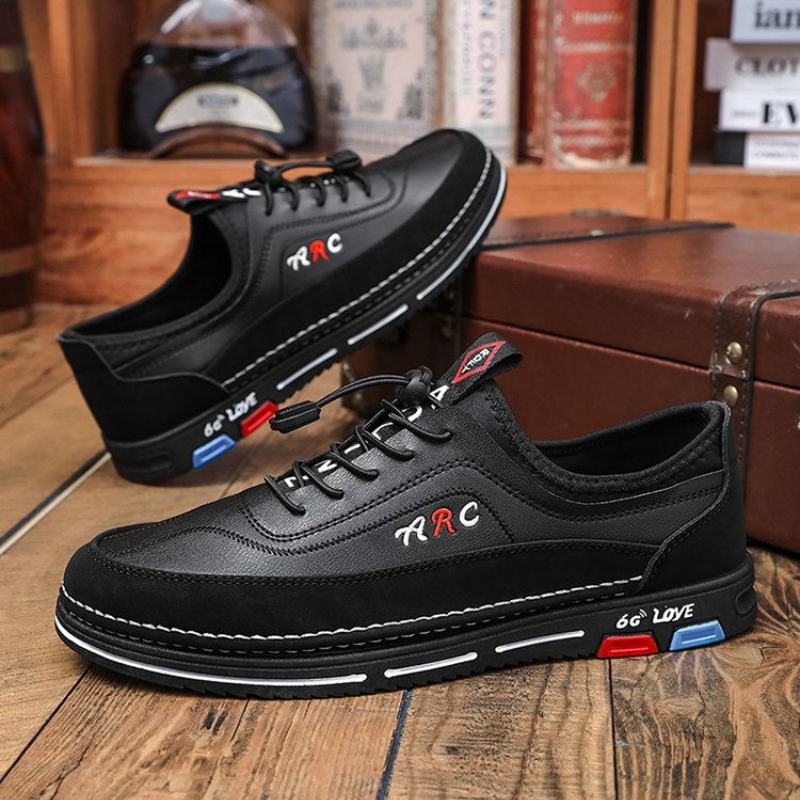 💯🔥【39-48】Los zapatos de negocios casuales para hombre están hechos de cuero impermeable y resistente a las manchas con una suela suave para un uso cómodo.