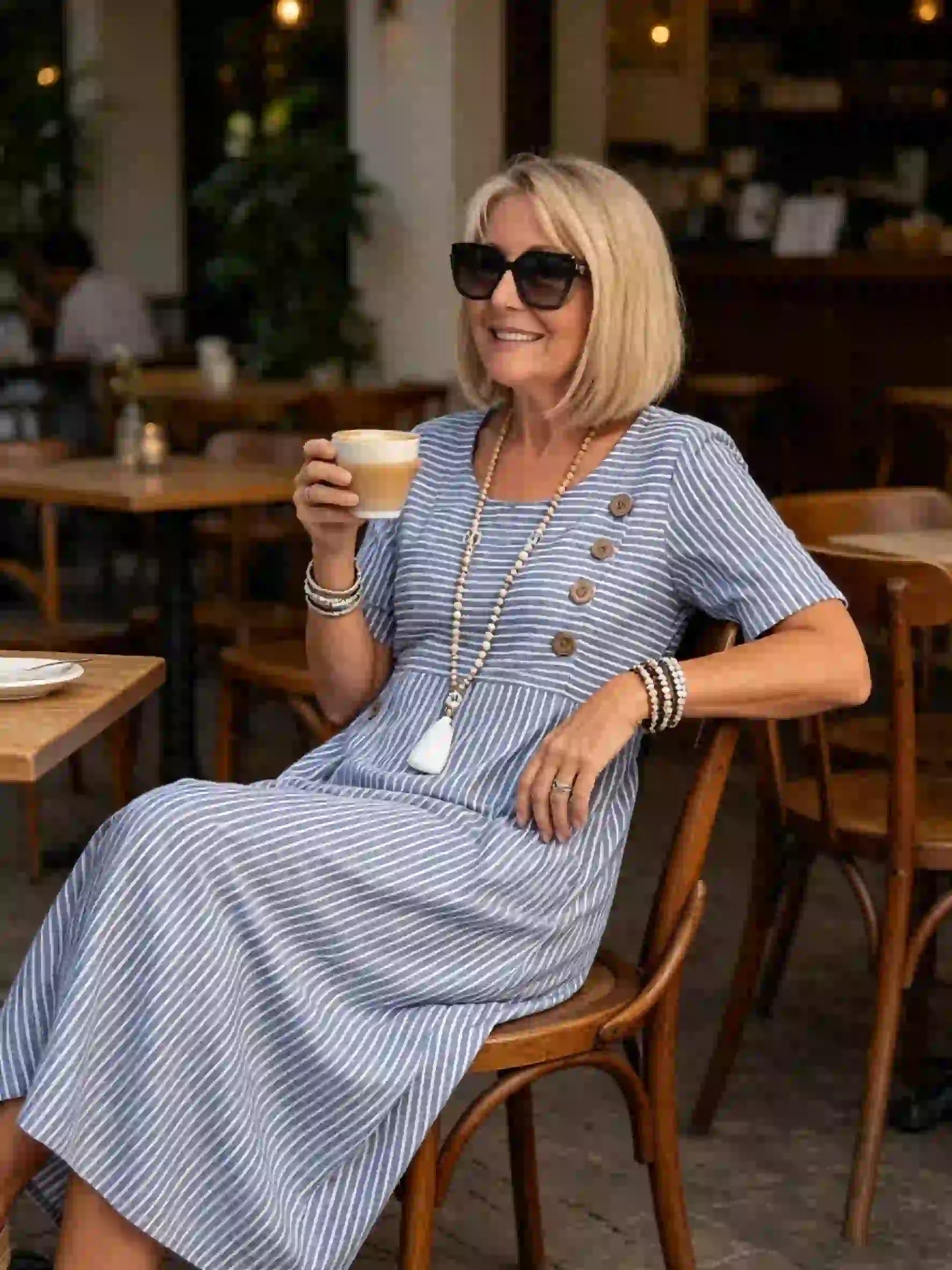 👗🏕️【S-2XL】 Lehké a vzdušné pruhované midi šat-kupte si jedny a druhý dostanete se slevou 50 %.