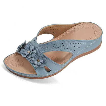 💓👡【7 színben kapható】Üreges sarokkal ellátott nyári szandál, kiváló minőségű, kényelmes minden napra