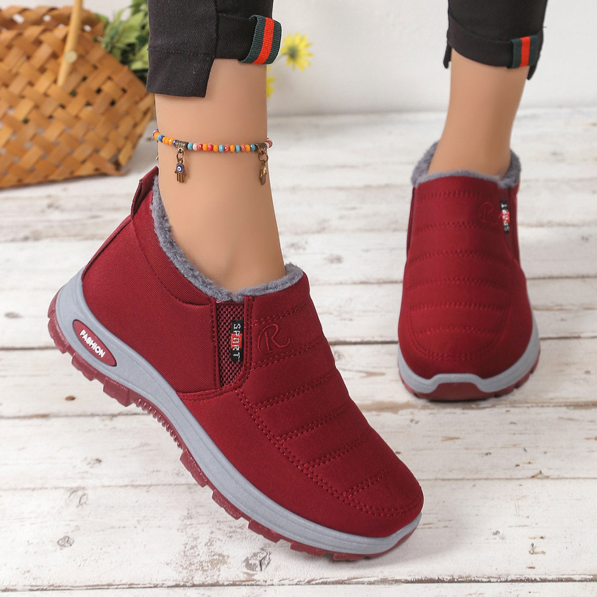 🔥【35-48】Unisex téli csizma plüss béléssel - meleg, kényelmes és csúszásmentes hideg időjárásra